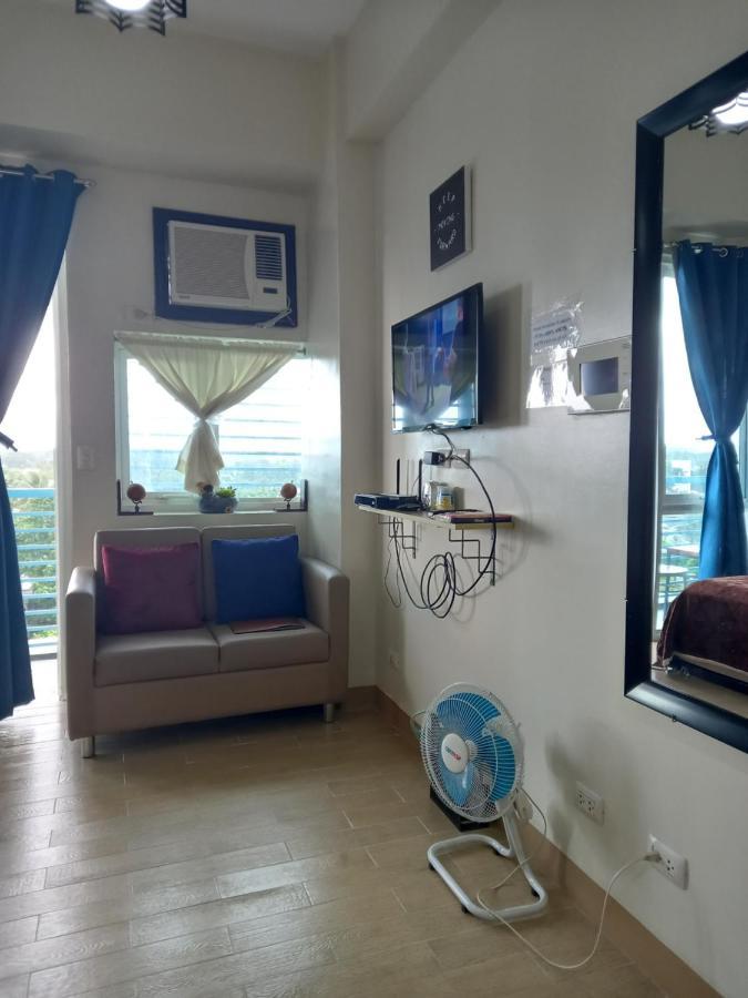 Studio Unit, Homely Condo At One Madison Place Near Iloilo Business Park Ph. Luaran gambar