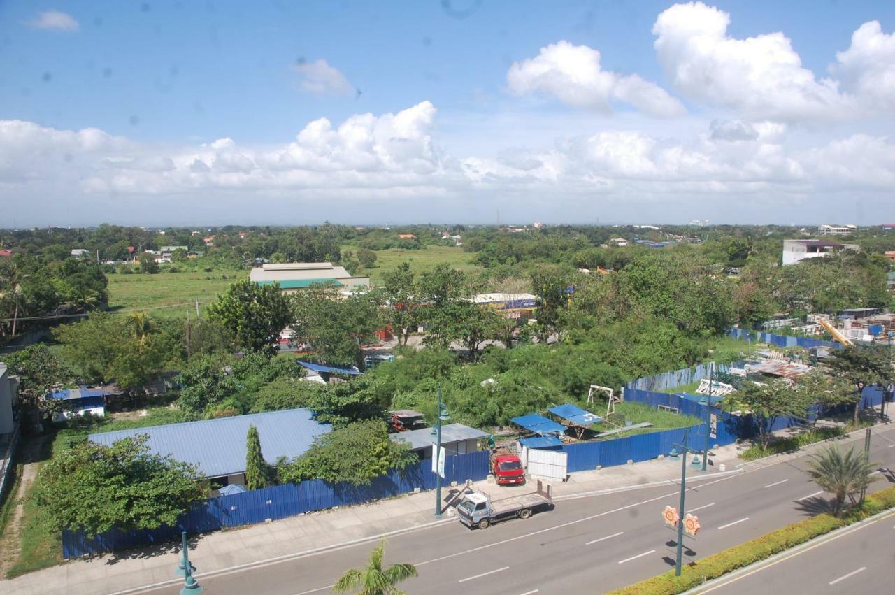 Studio Unit, Homely Condo At One Madison Place Near Iloilo Business Park Ph. Luaran gambar